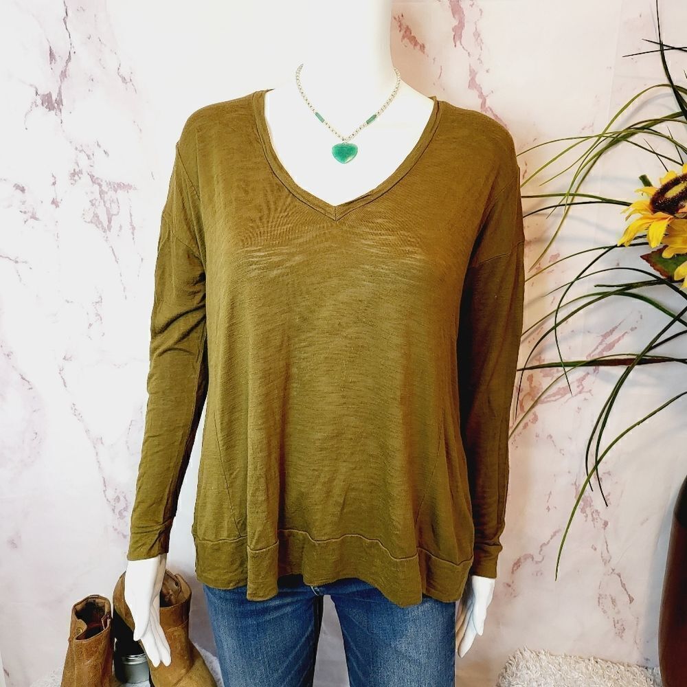 Madewell v neck pullover olive color sweater - Picture 3 of 7